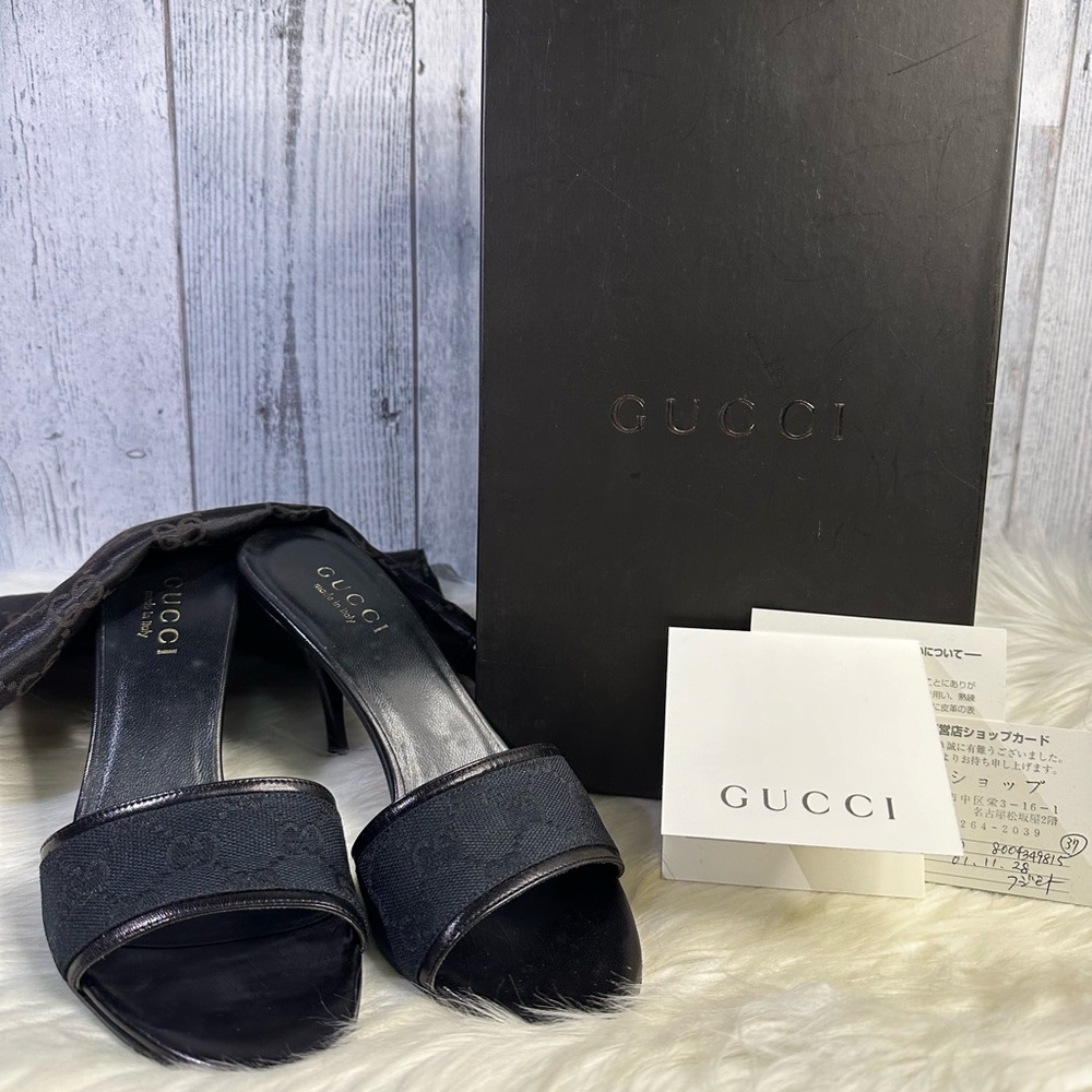 GUCCI monogram classic heels in black